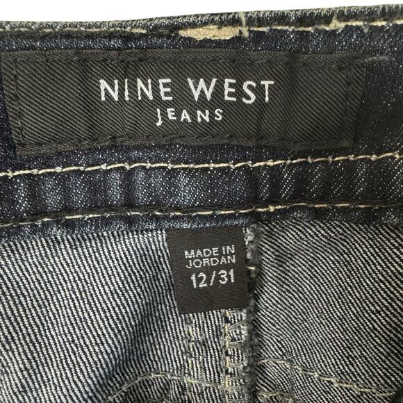 Nine West Dark Wash Embroidered Capri Jeans 12 - Picture 6 of 9